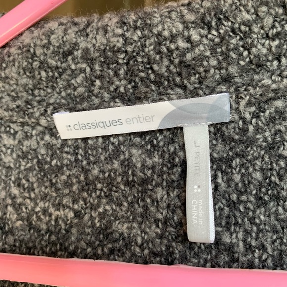 Sweaters - Picture 6 of 9